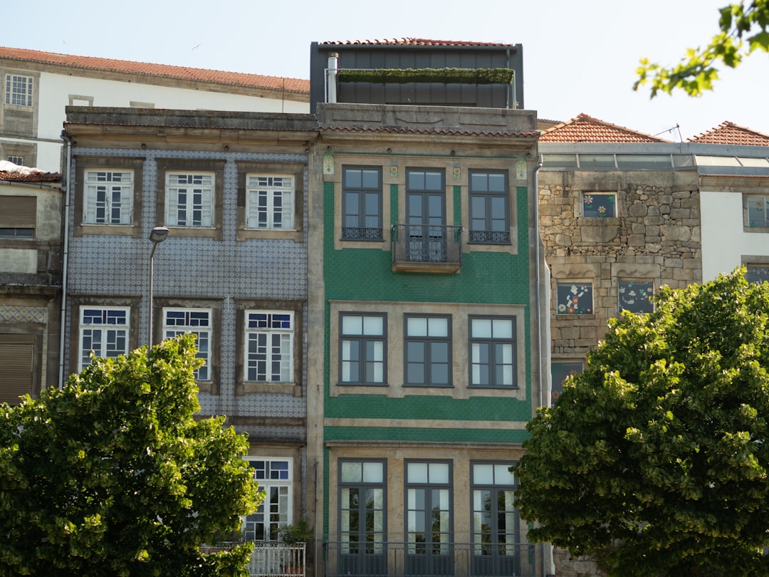 Diferenças entre escolas públicas e privadas em Portugal