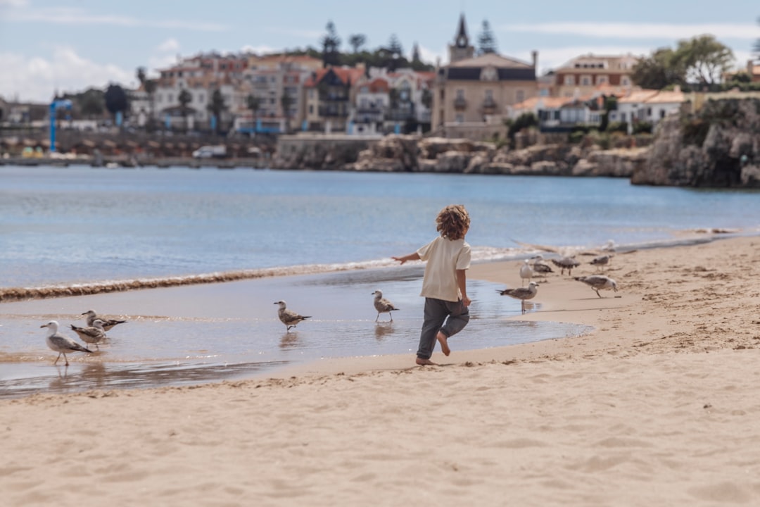 Como encontrar babysitter em Portugal: guia prático (Lisboa, Porto, Braga)